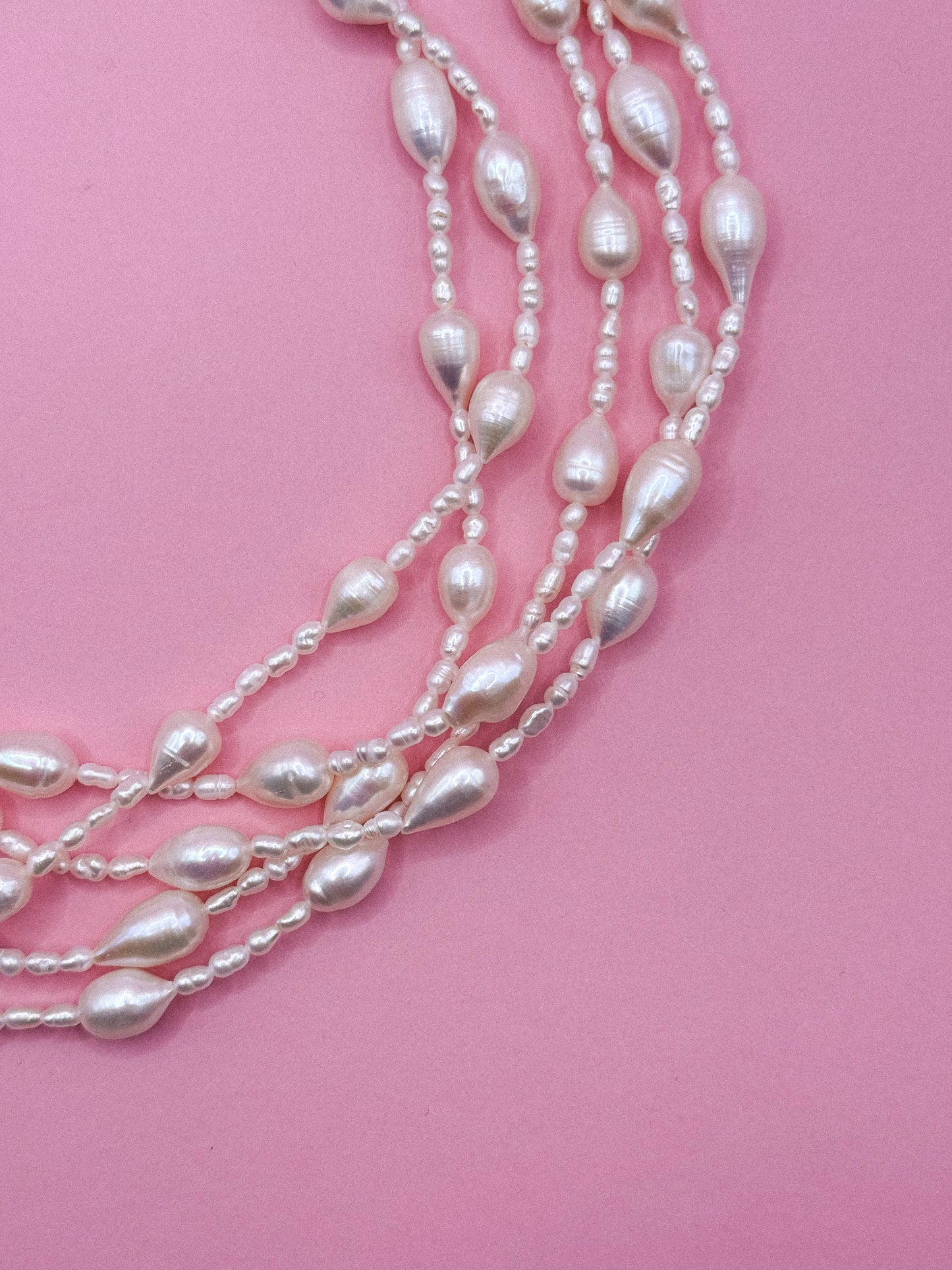 ESTE - Freshwater pearl necklace