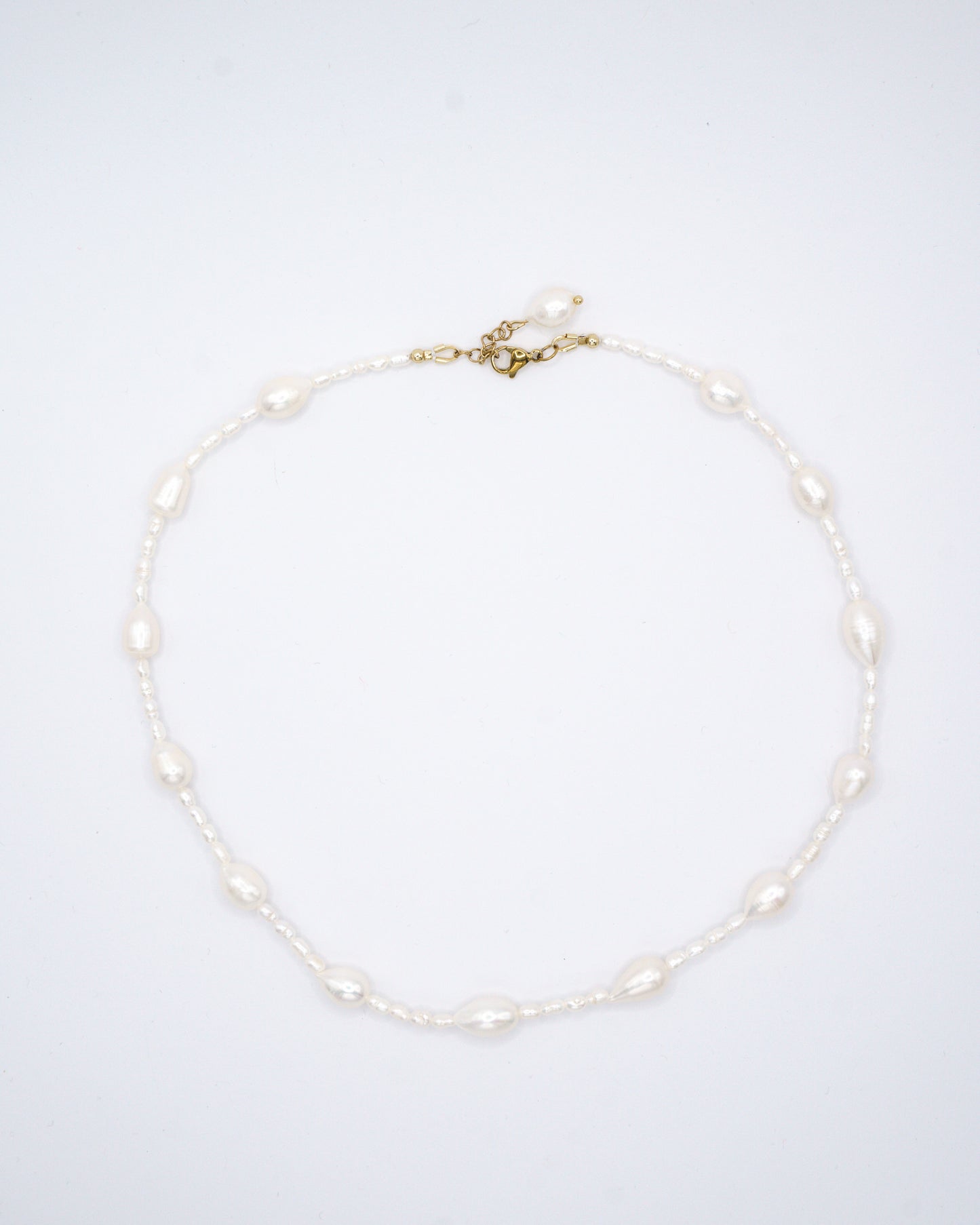ESTE - Freshwater pearl necklace
