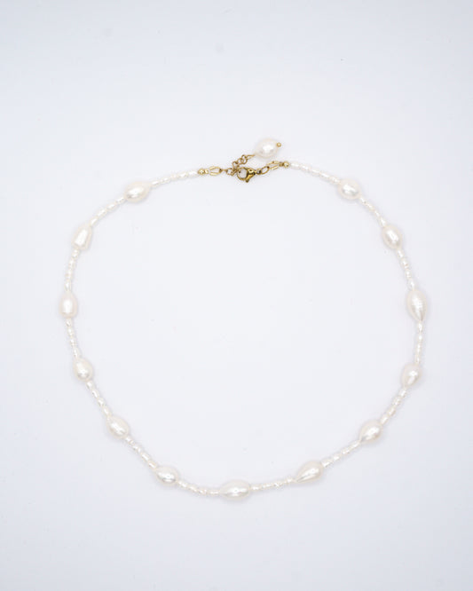 ESTE - Freshwater pearl necklace